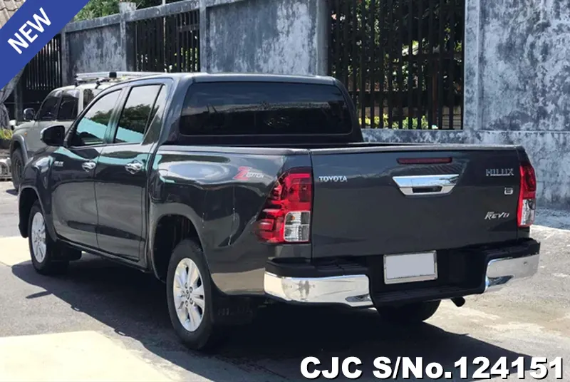 Toyota Hilux in Gray for Sale Image 1