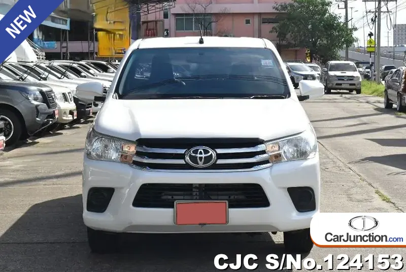Toyota Hilux in White for Sale Image 2