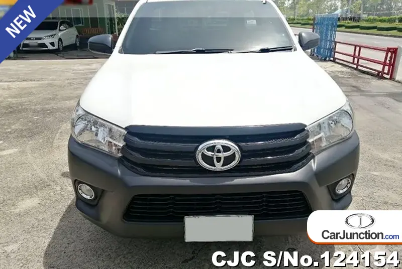 Toyota Hilux in White for Sale Image 2