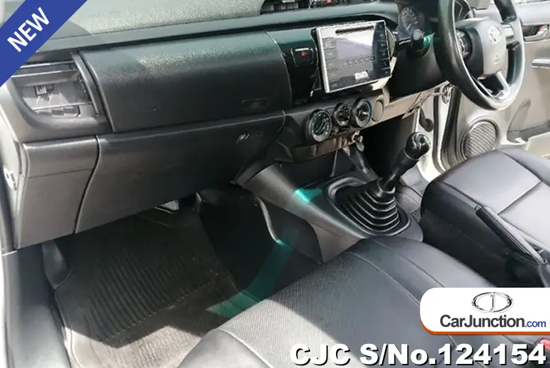 Toyota Hilux in White for Sale Image 6