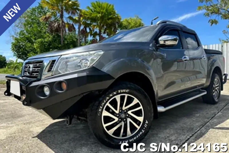 Nissan Navara in Gray for Sale Image 2