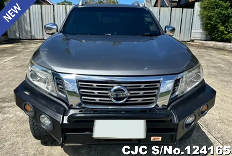 Nissan Navara in Gray for Sale Image 3