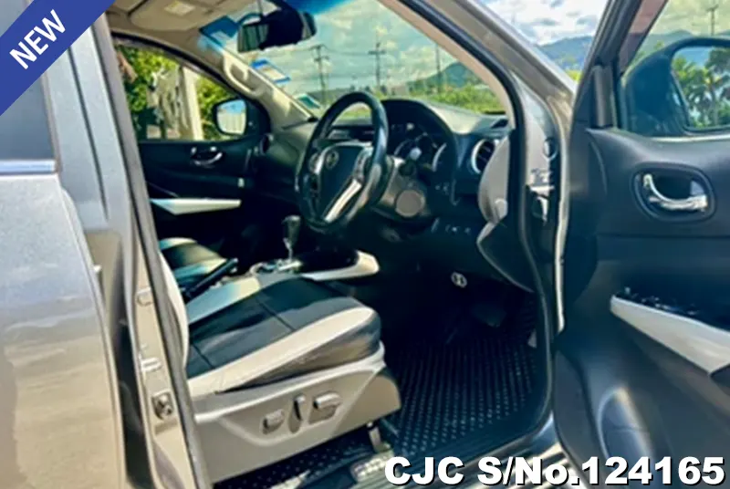 Nissan Navara in Gray for Sale Image 11
