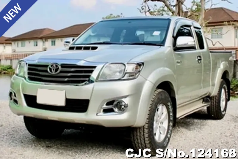 Toyota Hilux in Silver for Sale Image 3