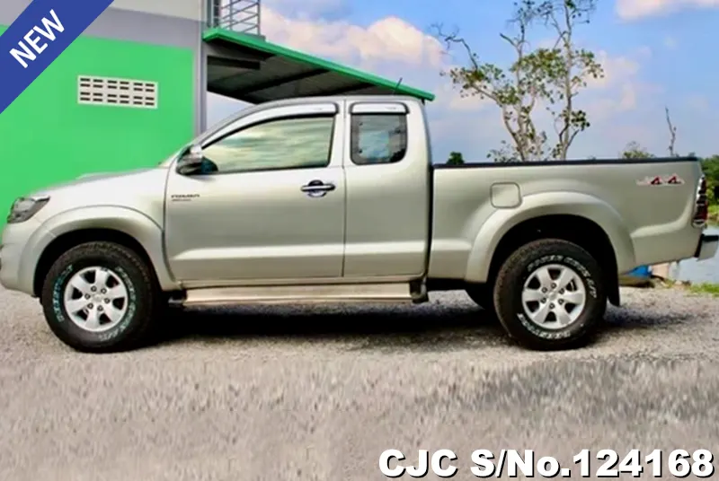 Toyota Hilux in Silver for Sale Image 7