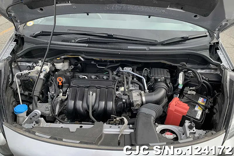 Honda Fit in Silver for Sale Image 14