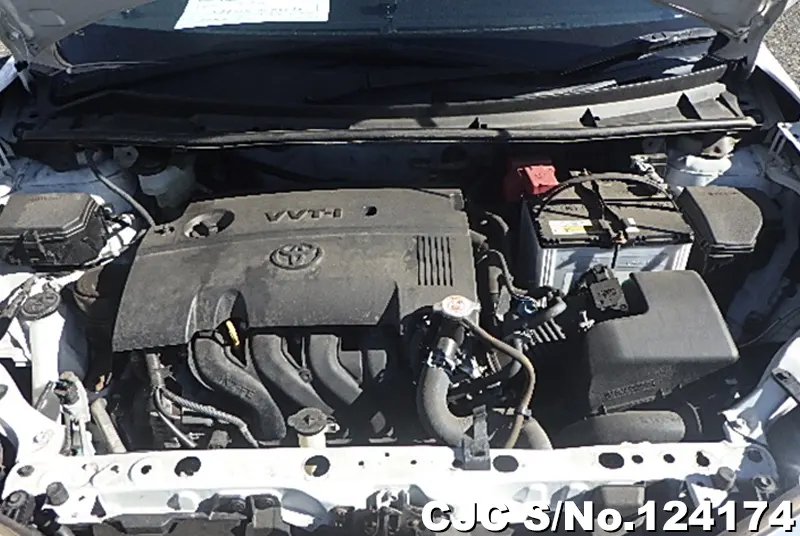 Toyota Corolla Axio in White for Sale Image 16