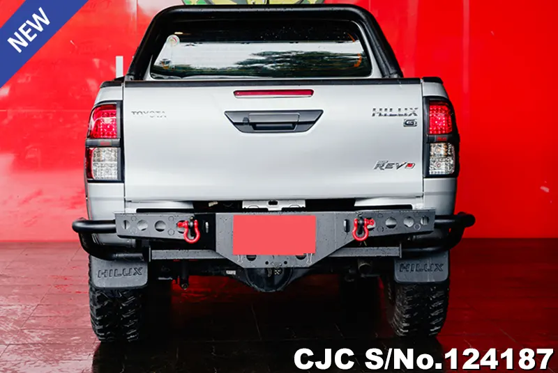 Toyota Hilux in Gray for Sale Image 2