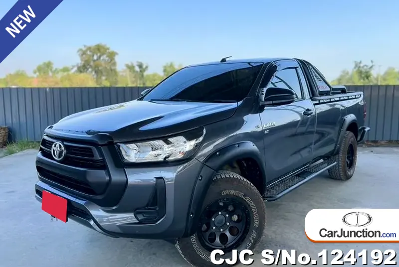 Toyota Hilux in Gray for Sale Image 3