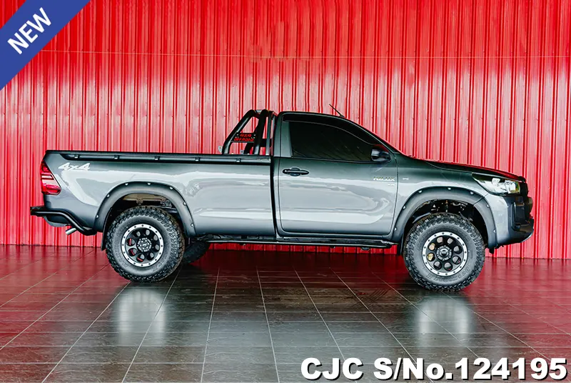 Toyota Hilux in Gray for Sale Image 3