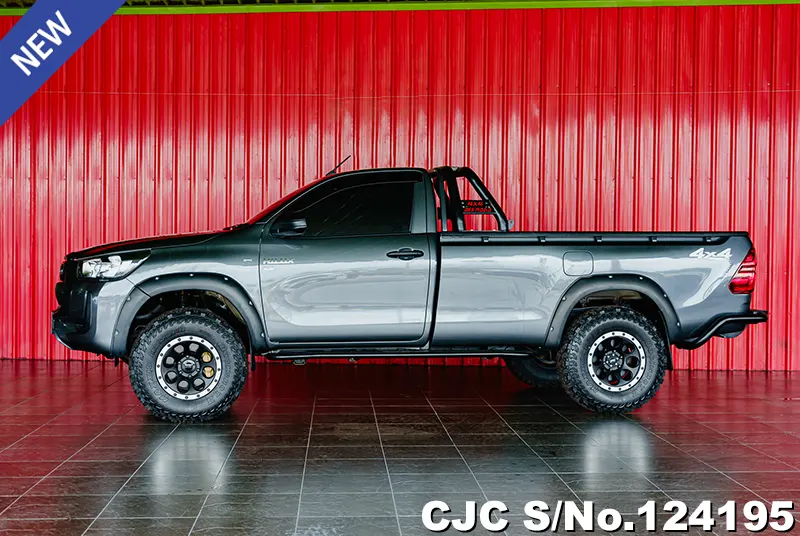 Toyota Hilux in Gray for Sale Image 4