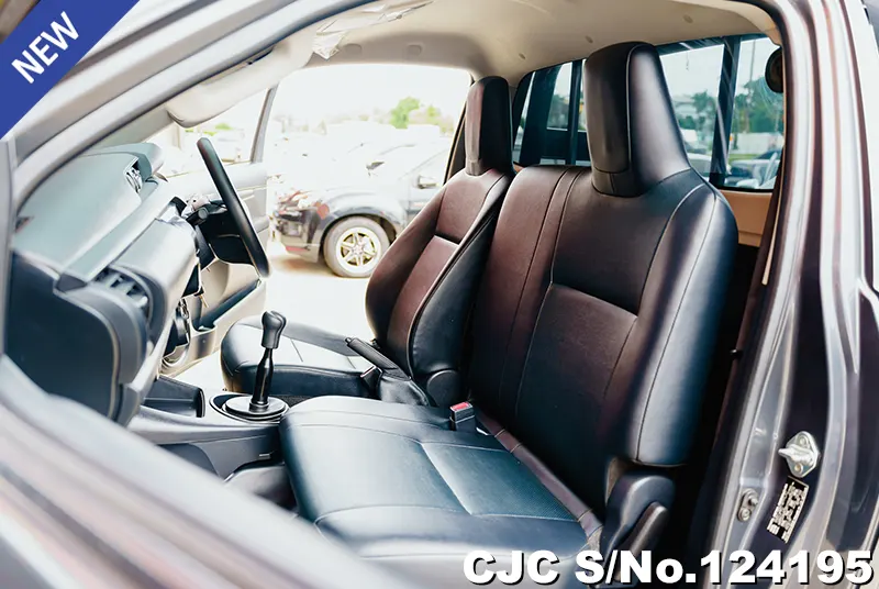 Toyota Hilux in Gray for Sale Image 6