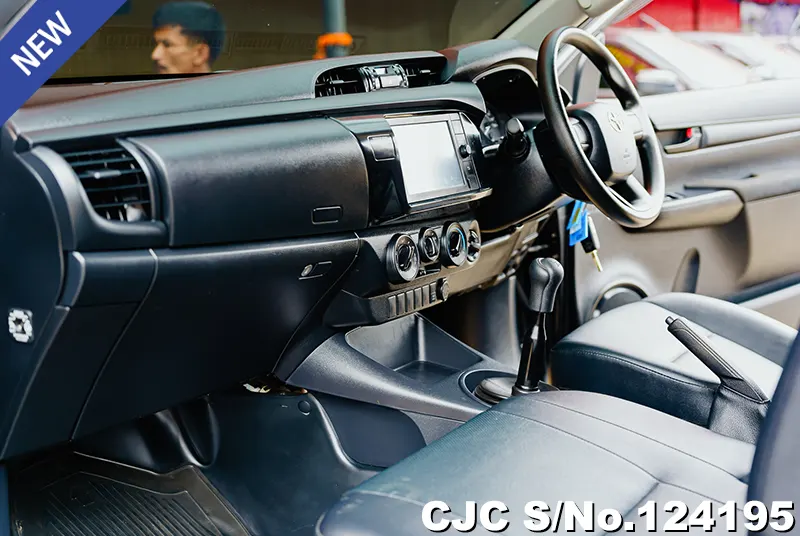 Toyota Hilux in Gray for Sale Image 7