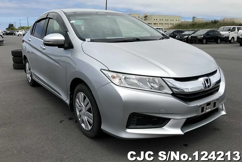 Honda / Grace 2015