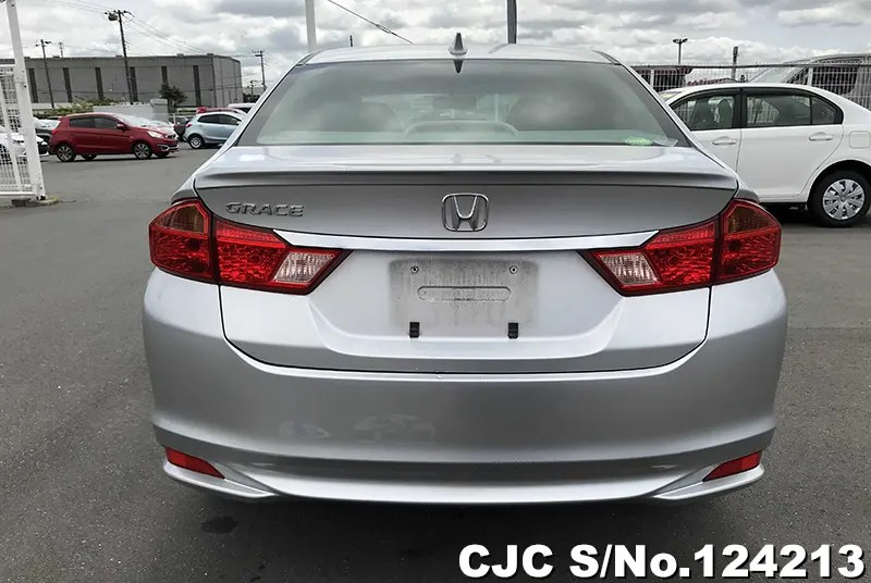 Honda Grace in Silver for Sale Image 5