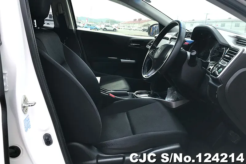 Honda Grace in Pearl for Sale Image 10