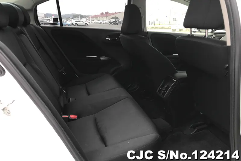 Honda Grace in Pearl for Sale Image 11