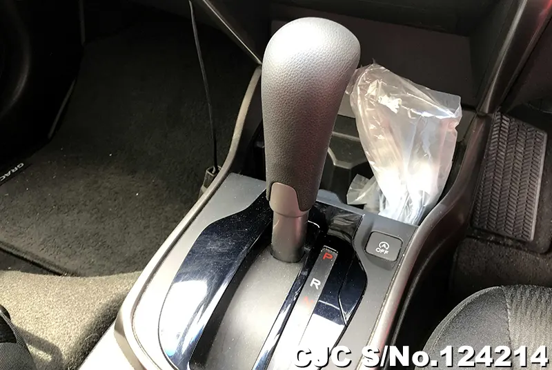 Honda Grace in Pearl for Sale Image 14