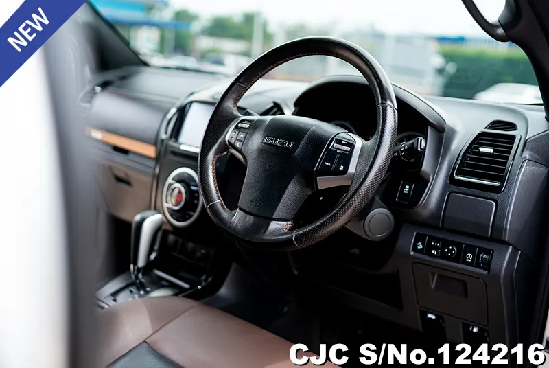 Isuzu D-Max in Gray for Sale Image 5