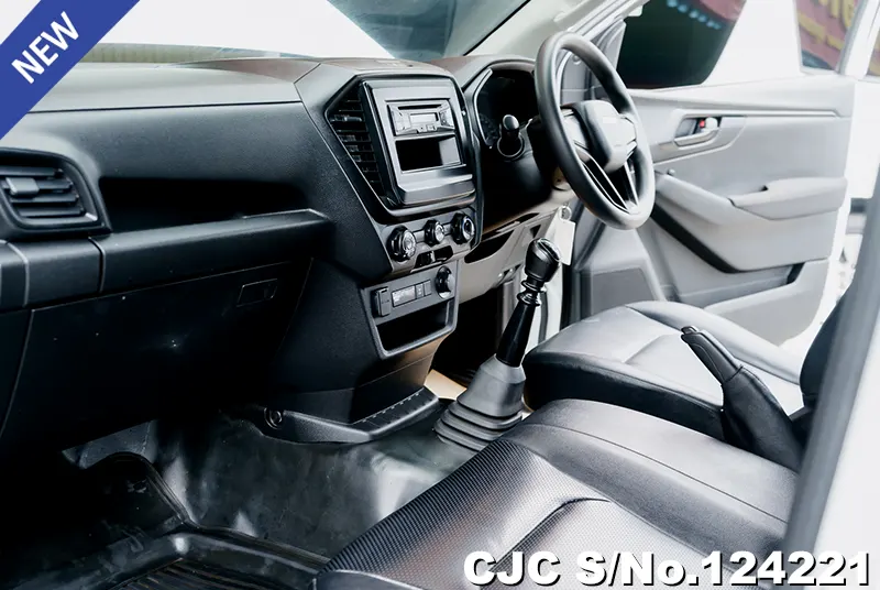 Isuzu D-Max in White for Sale Image 5