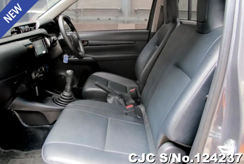 Toyota Hilux in Gray for Sale Image 7