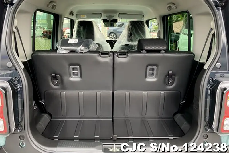 Mazda Flair Crossover in Black for Sale Image 8