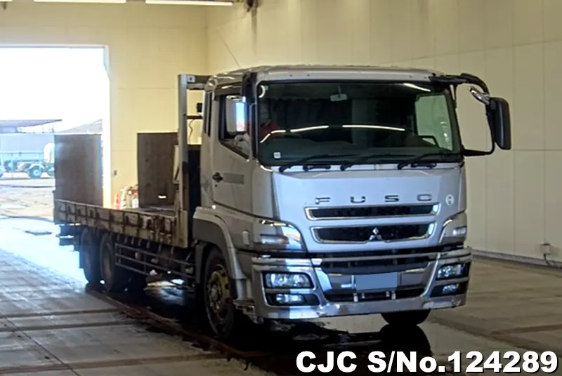 Mitsubishi / Super Great 2011