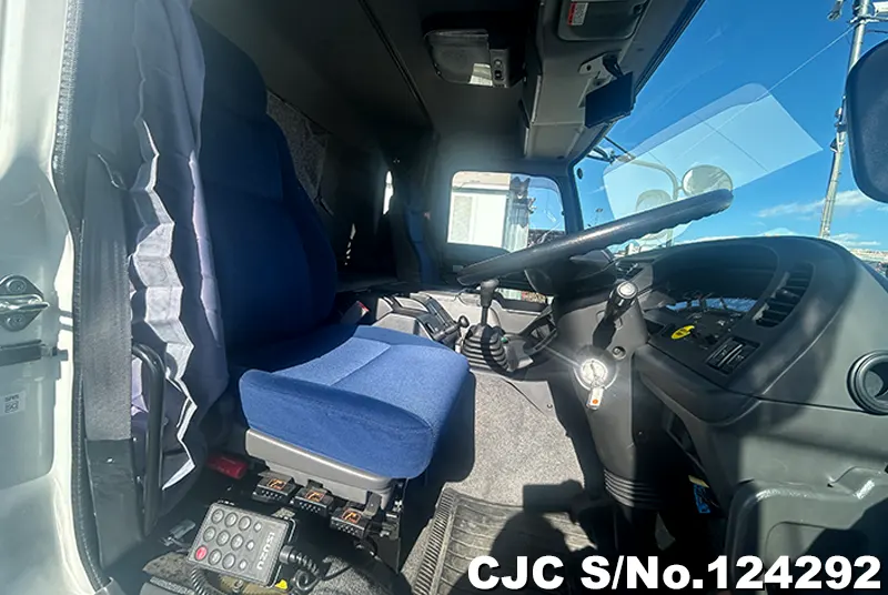 2015 Isuzu / Giga Stock No. 124292