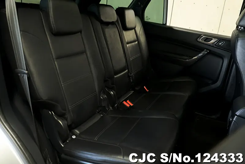 Ford Everest in Silver for Sale Image 9