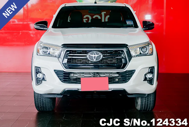 Toyota Hilux in White for Sale Image 2