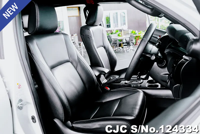 Toyota Hilux in White for Sale Image 6