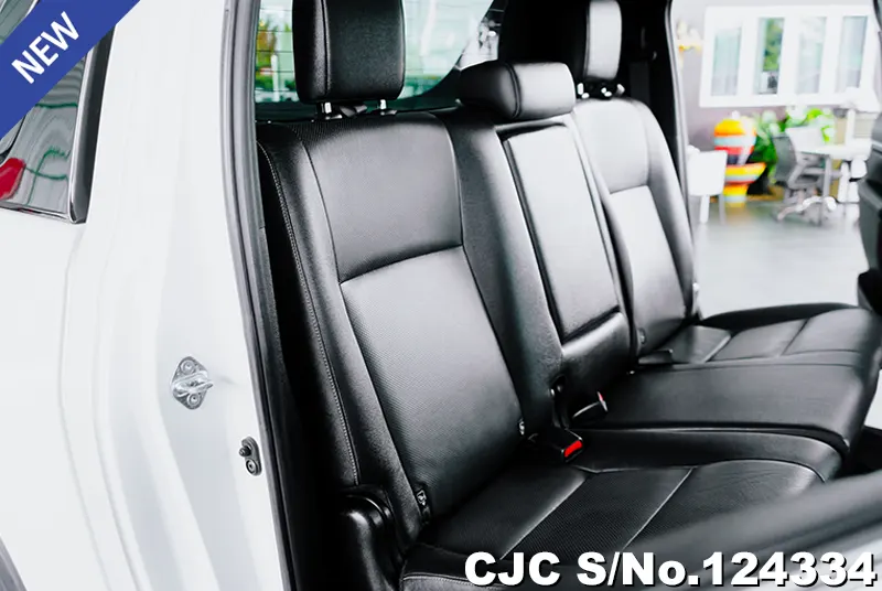 Toyota Hilux in White for Sale Image 9