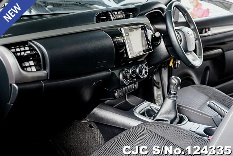 Toyota Hilux in Gray for Sale Image 5
