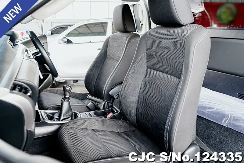 Toyota Hilux in Gray for Sale Image 8