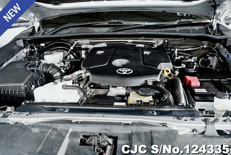 Toyota Hilux in Gray for Sale Image 14