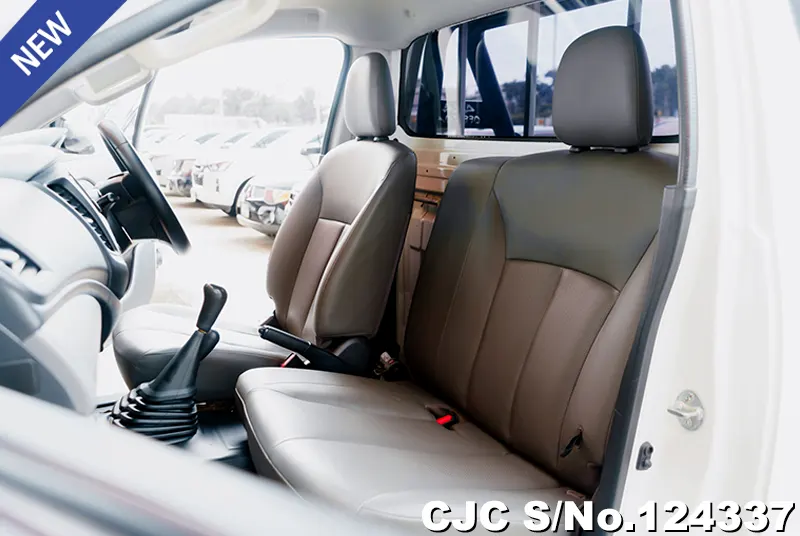 Mitsubishi Triton in White for Sale Image 5