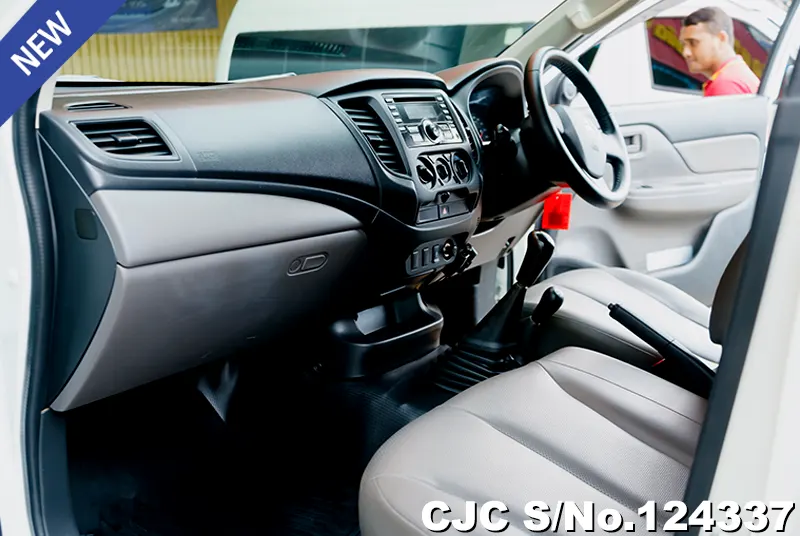 Mitsubishi Triton in White for Sale Image 6