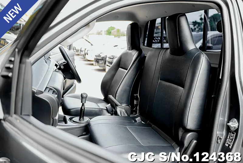 Toyota Hilux in Gray for Sale Image 7