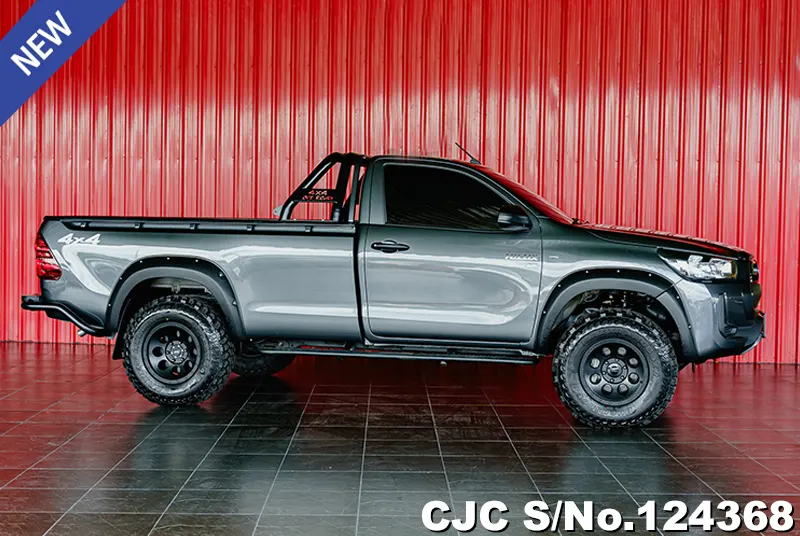 Toyota Hilux in Gray for Sale Image 3