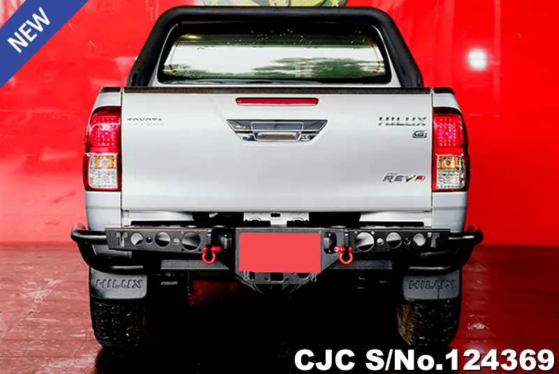 Toyota Hilux in Silver for Sale Image 2