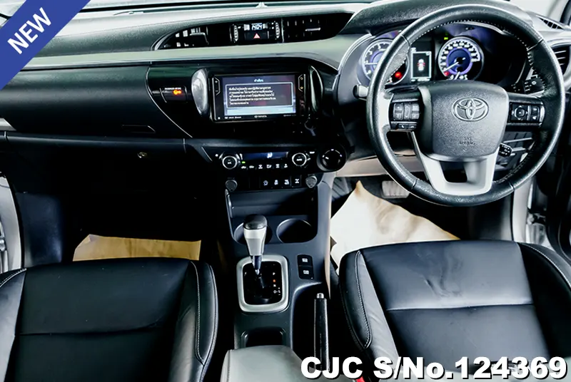 Toyota Hilux in Silver for Sale Image 5