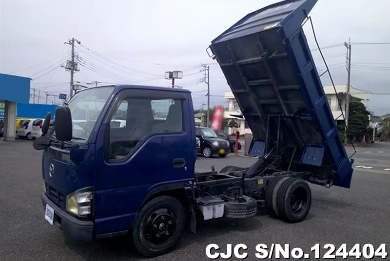 Mazda / Titan 2005