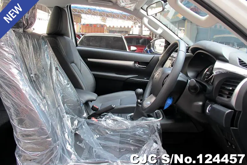 Toyota Hilux in White for Sale Image 7