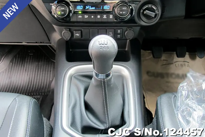 Toyota Hilux in White for Sale Image 14