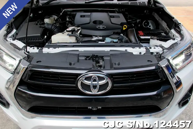 Toyota Hilux in White for Sale Image 15