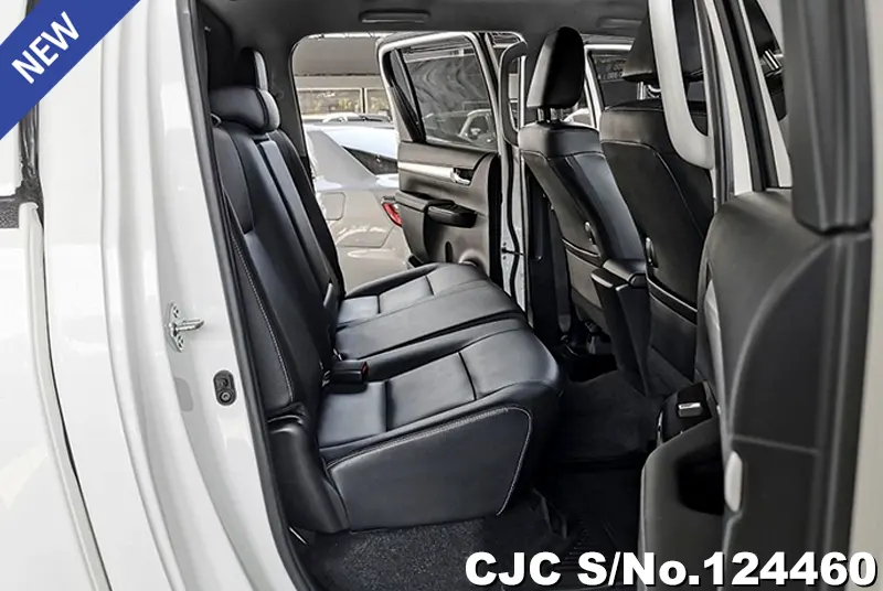 Toyota Hilux in White for Sale Image 8