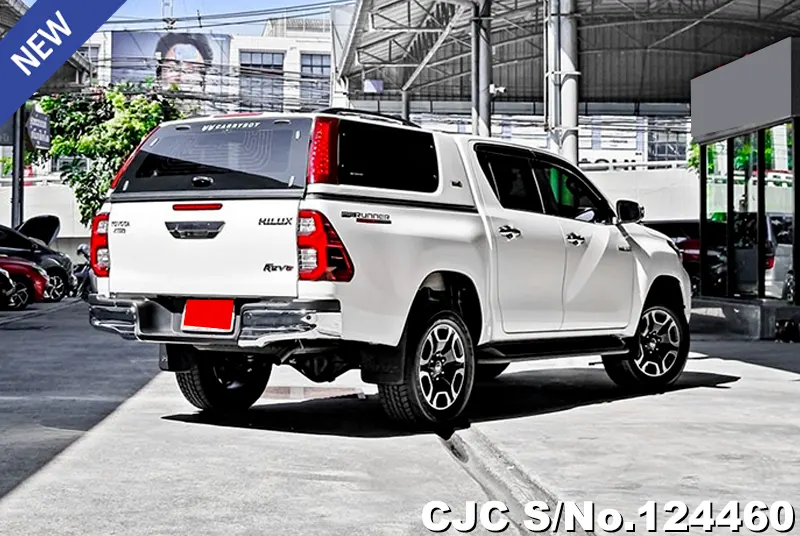 Toyota Hilux in White for Sale Image 2
