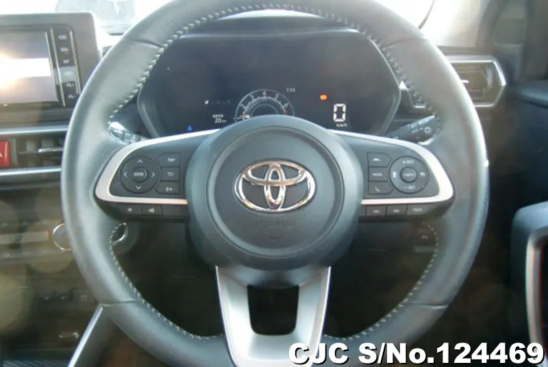 Toyota Raize in White for Sale Image 15