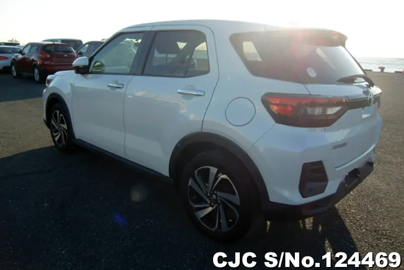 Toyota Raize in White for Sale Image 1