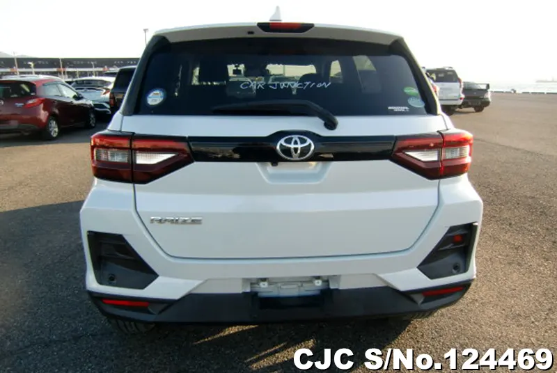 Toyota Raize in White for Sale Image 5